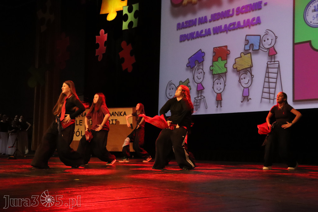 Fotorelacja II: GALA INTEGRACJI zorganizowana przez Szkołę Podstawową nr 4 w Zawierciu