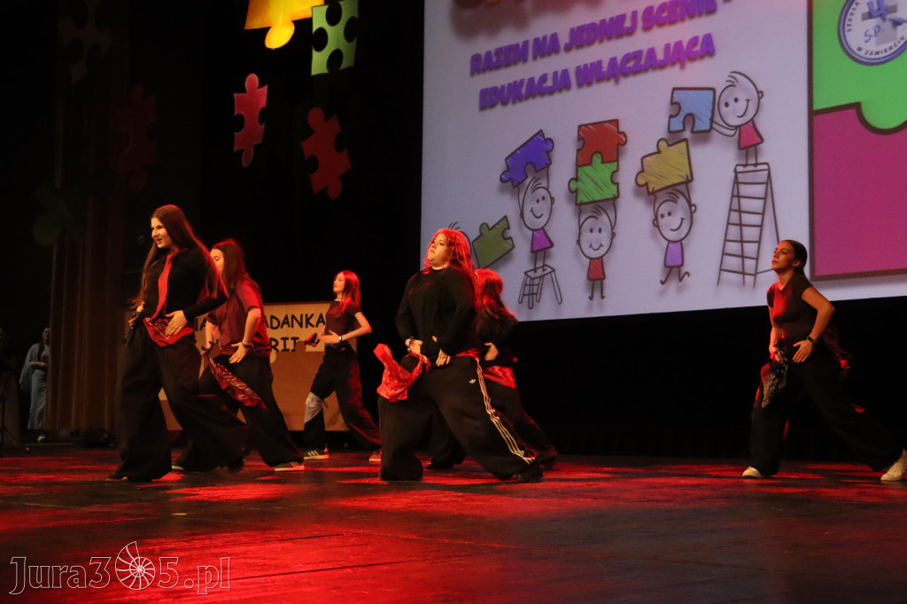 Fotorelacja II: GALA INTEGRACJI zorganizowana przez Szkołę Podstawową nr 4 w Zawierciu