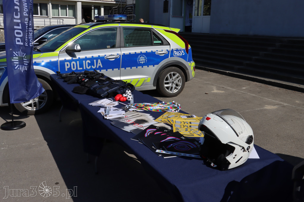 Fotorelacja: Artyści vs Policja - wydarzenie charytatywne w Zawierciu
