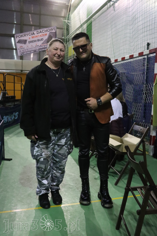 Fotorelacja: Artyści vs Policja - wydarzenie charytatywne w Zawierciu