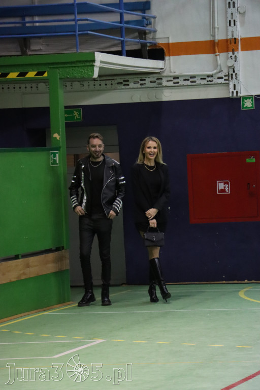Fotorelacja: Artyści vs Policja - wydarzenie charytatywne w Zawierciu