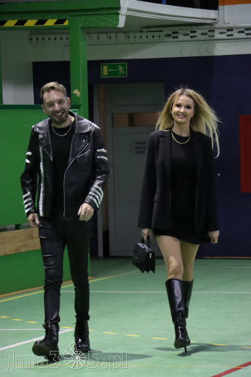 Fotorelacja: Artyści vs Policja - wydarzenie charytatywne w Zawierciu