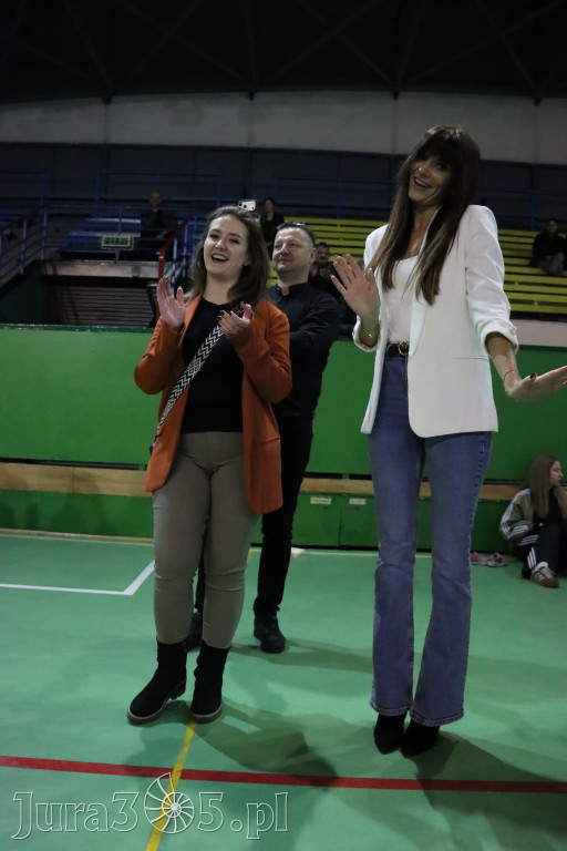 Fotorelacja: Artyści vs Policja - wydarzenie charytatywne w Zawierciu