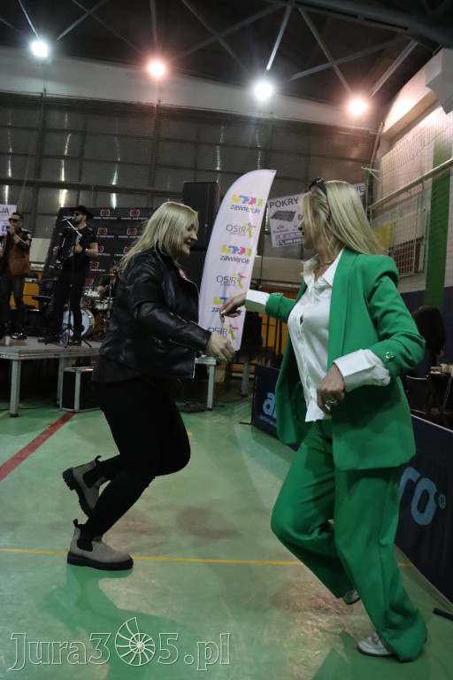 Fotorelacja: Artyści vs Policja - wydarzenie charytatywne w Zawierciu