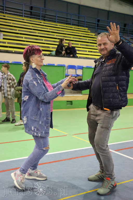 Fotorelacja: Artyści vs Policja - wydarzenie charytatywne w Zawierciu