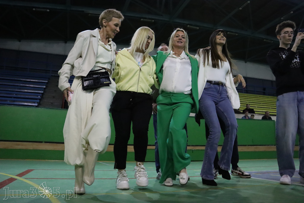 Fotorelacja: Artyści vs Policja - wydarzenie charytatywne w Zawierciu