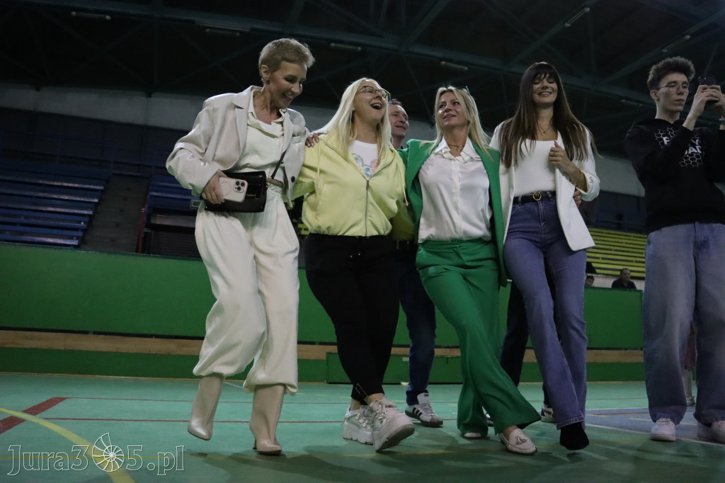 Fotorelacja: Artyści vs Policja - wydarzenie charytatywne w Zawierciu