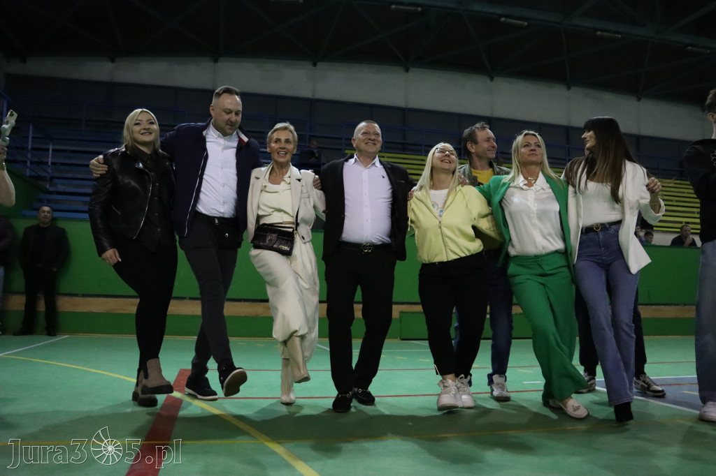 Fotorelacja: Artyści vs Policja - wydarzenie charytatywne w Zawierciu