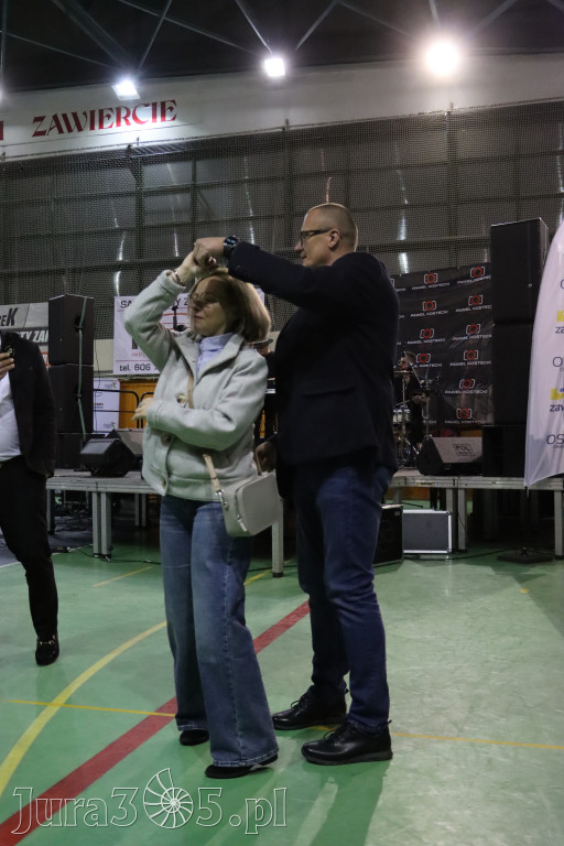 Fotorelacja: Artyści vs Policja - wydarzenie charytatywne w Zawierciu