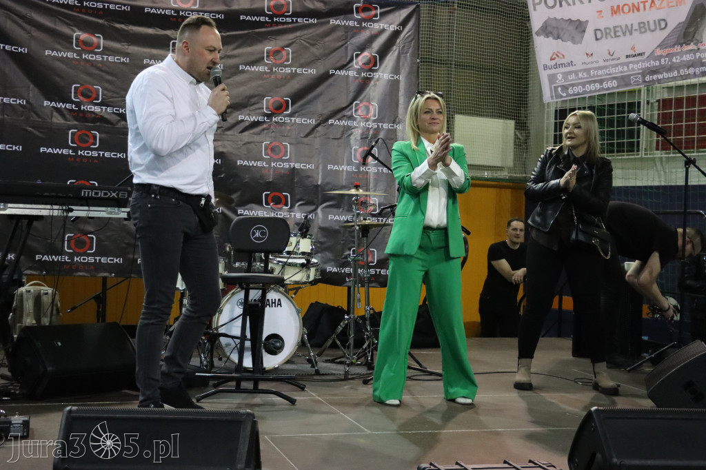 Fotorelacja: Artyści vs Policja - wydarzenie charytatywne w Zawierciu