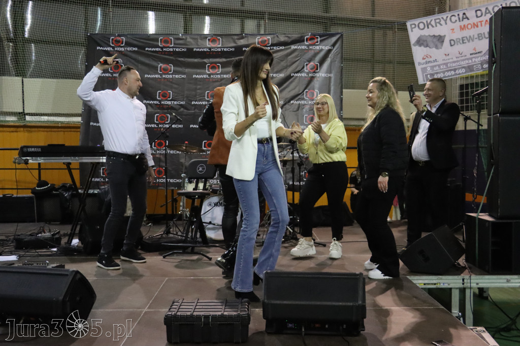 Fotorelacja: Artyści vs Policja - wydarzenie charytatywne w Zawierciu