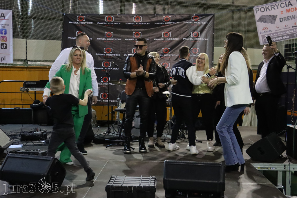 Fotorelacja: Artyści vs Policja - wydarzenie charytatywne w Zawierciu