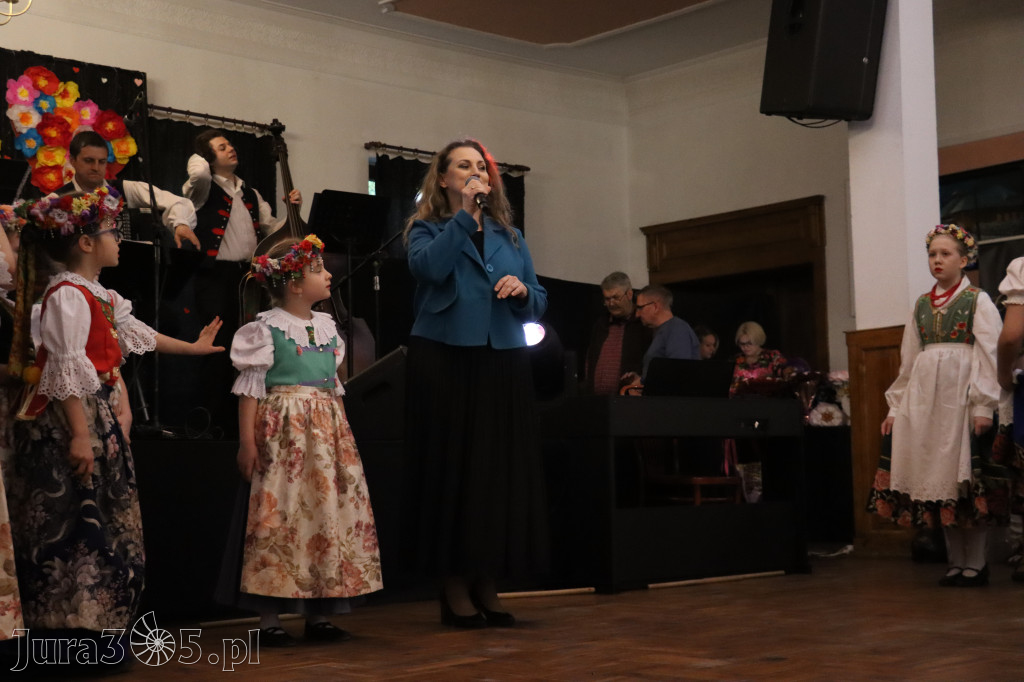 Fotorelacja: Kiermasz Wielkanocny w Pałacyku nad Wartą w Zawierciu