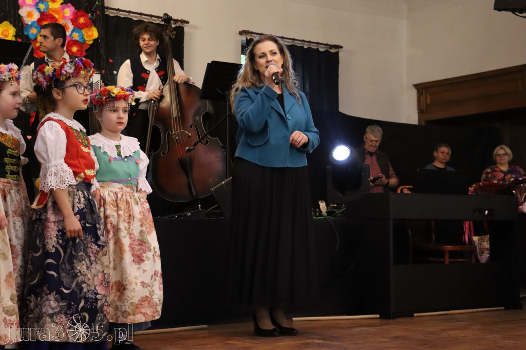 Fotorelacja: Kiermasz Wielkanocny w Pałacyku nad Wartą w Zawierciu