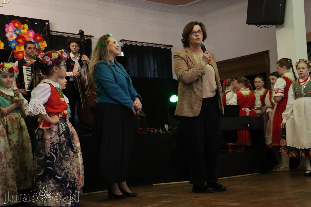 Fotorelacja: Kiermasz Wielkanocny w Pałacyku nad Wartą w Zawierciu