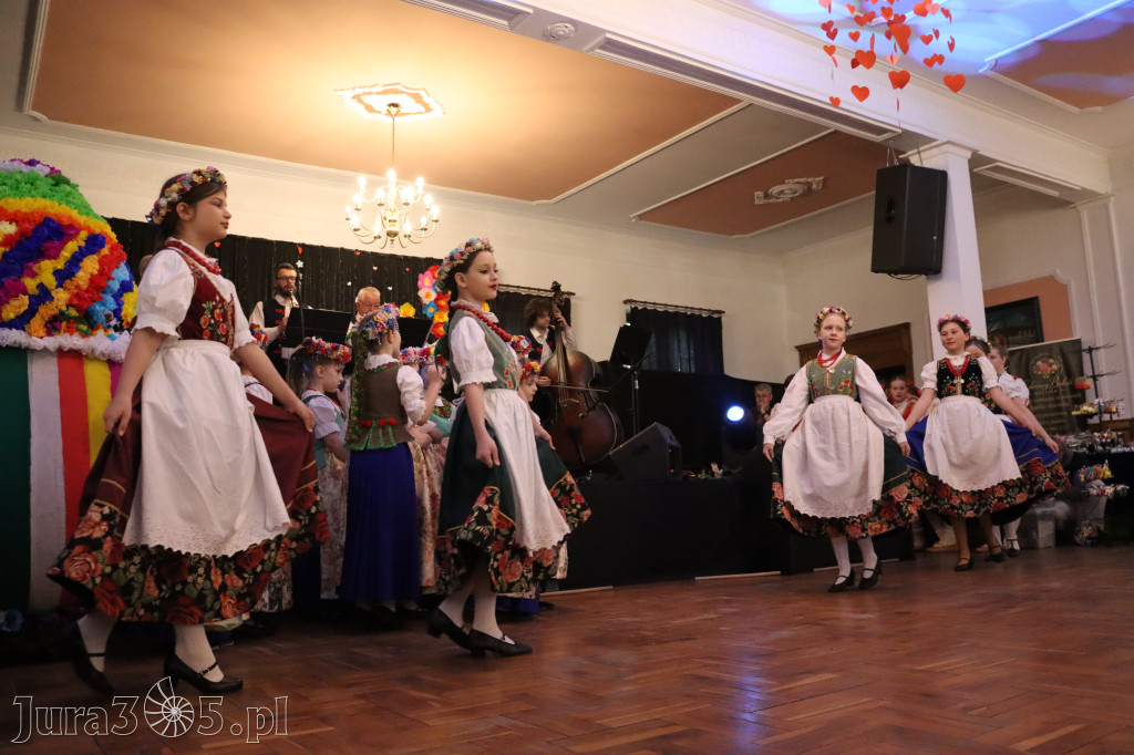 Fotorelacja: Kiermasz Wielkanocny w Pałacyku nad Wartą w Zawierciu