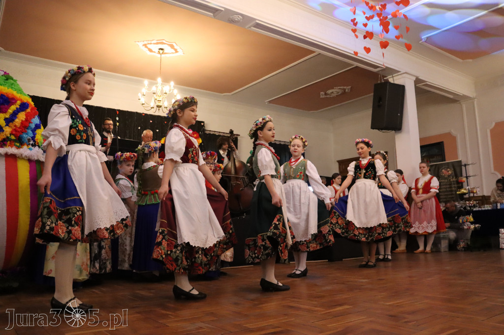 Fotorelacja: Kiermasz Wielkanocny w Pałacyku nad Wartą w Zawierciu