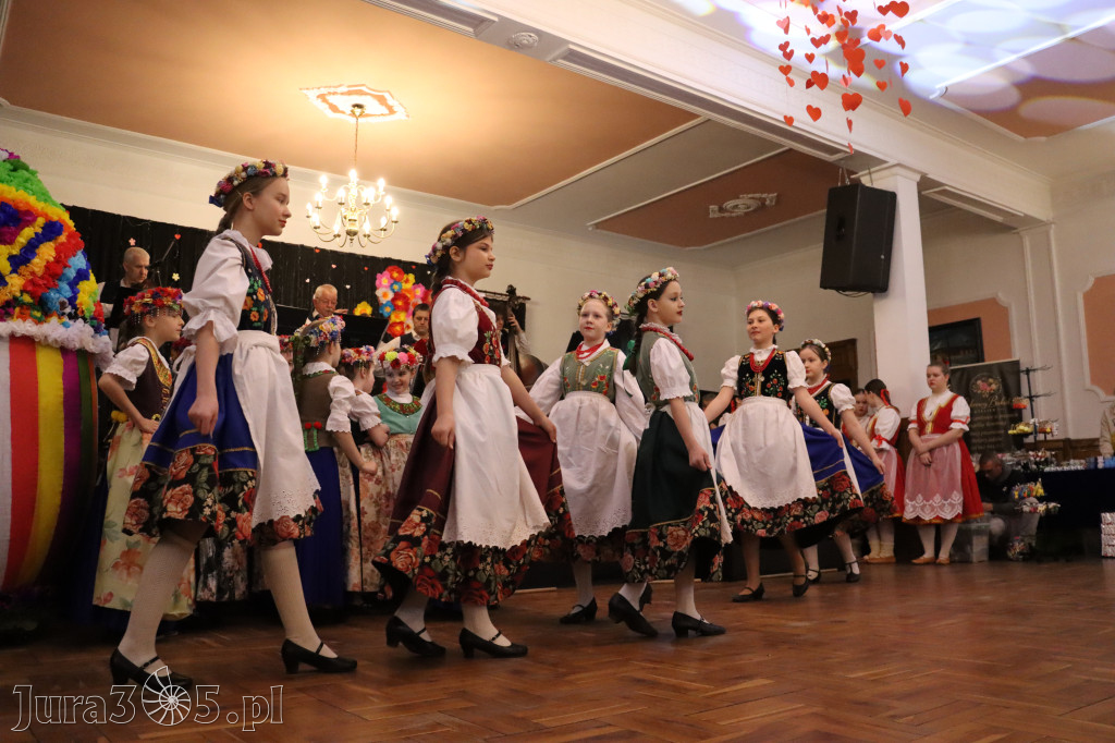 Fotorelacja: Kiermasz Wielkanocny w Pałacyku nad Wartą w Zawierciu