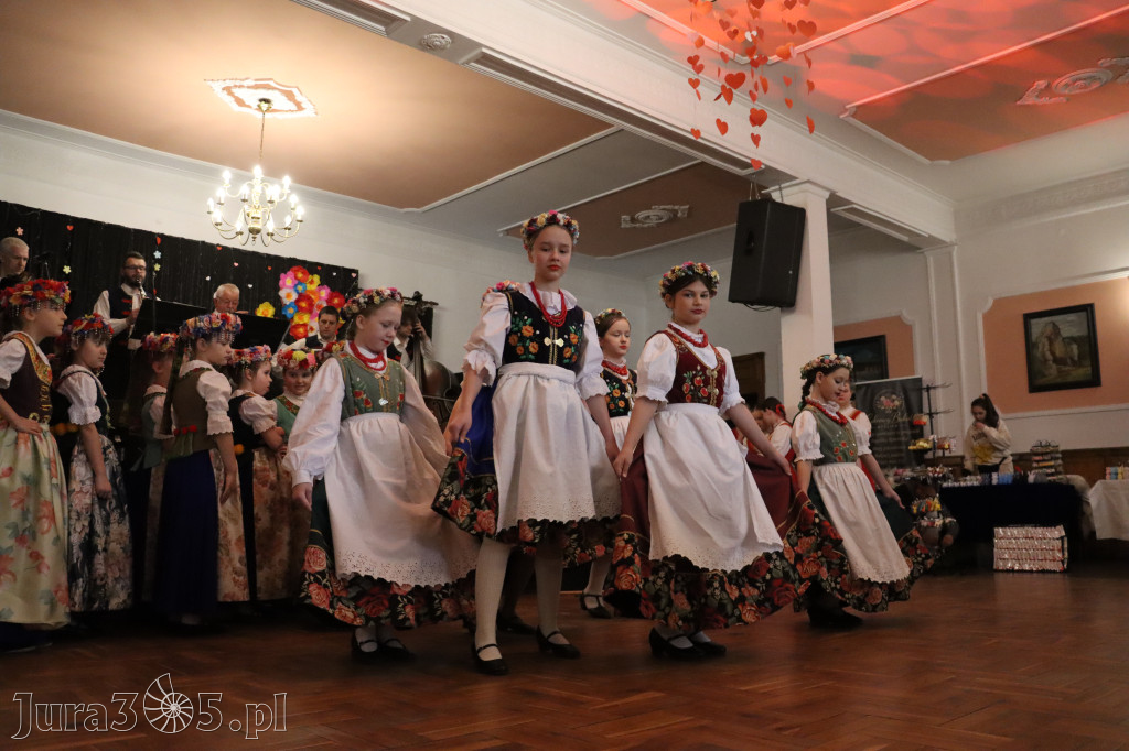 Fotorelacja: Kiermasz Wielkanocny w Pałacyku nad Wartą w Zawierciu