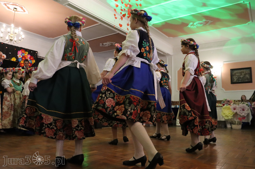 Fotorelacja: Kiermasz Wielkanocny w Pałacyku nad Wartą w Zawierciu