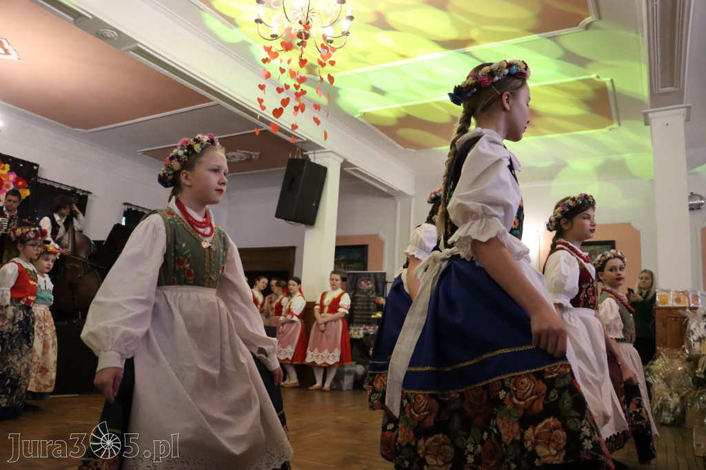 Fotorelacja: Kiermasz Wielkanocny w Pałacyku nad Wartą w Zawierciu
