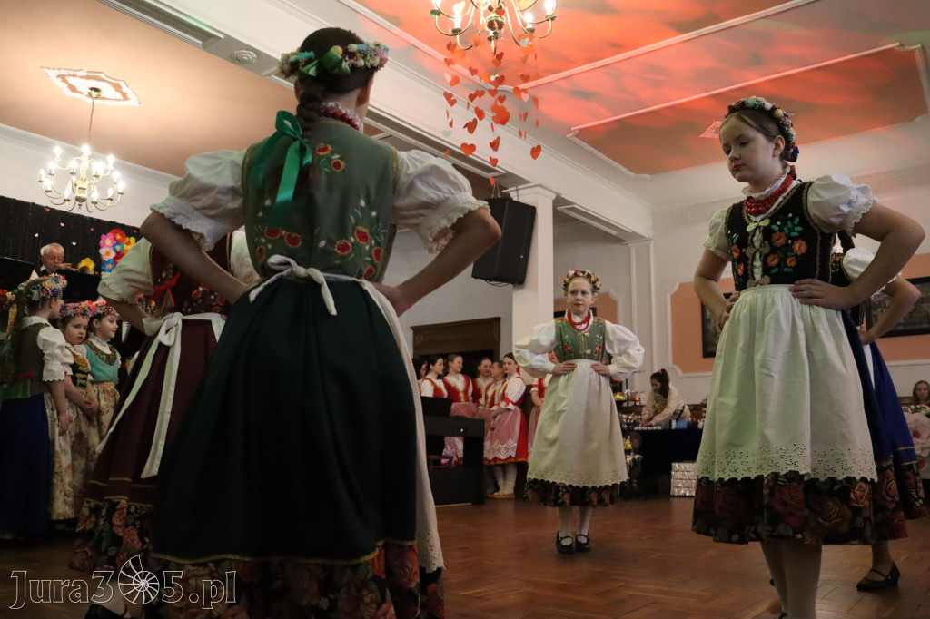Fotorelacja: Kiermasz Wielkanocny w Pałacyku nad Wartą w Zawierciu