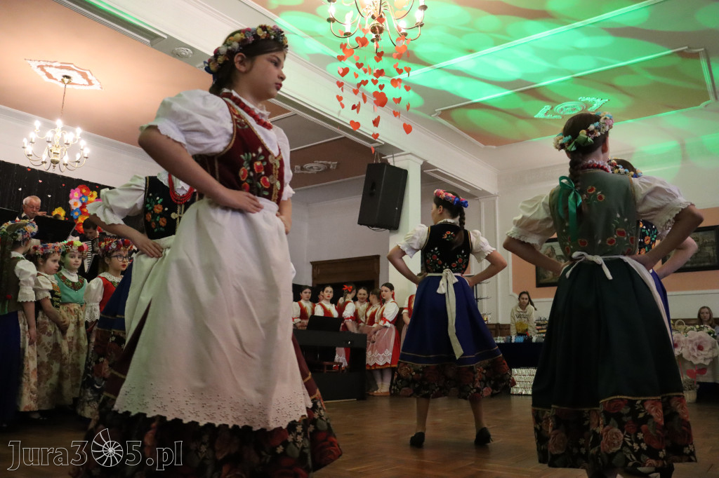 Fotorelacja: Kiermasz Wielkanocny w Pałacyku nad Wartą w Zawierciu