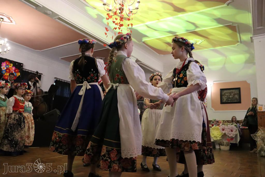 Fotorelacja: Kiermasz Wielkanocny w Pałacyku nad Wartą w Zawierciu