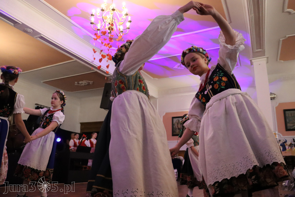 Fotorelacja: Kiermasz Wielkanocny w Pałacyku nad Wartą w Zawierciu