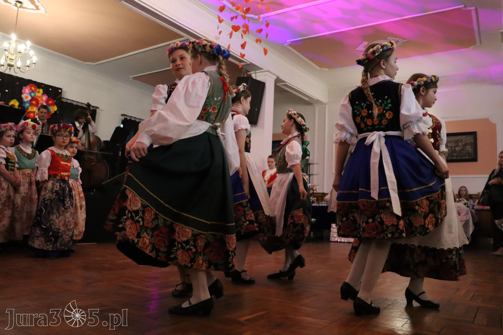 Fotorelacja: Kiermasz Wielkanocny w Pałacyku nad Wartą w Zawierciu