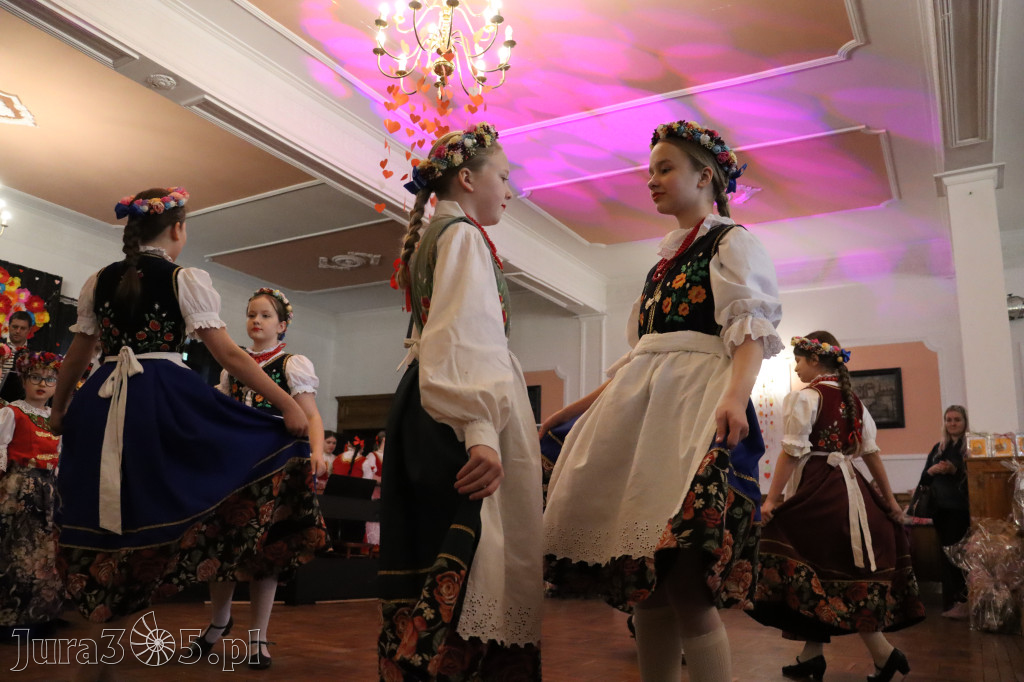 Fotorelacja: Kiermasz Wielkanocny w Pałacyku nad Wartą w Zawierciu