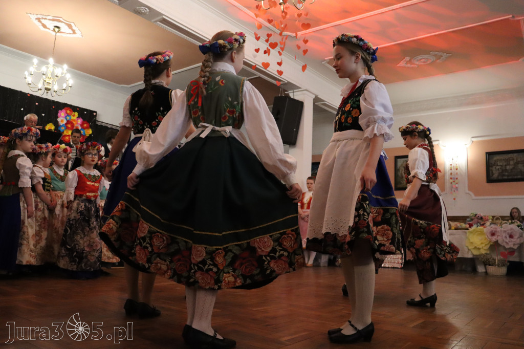 Fotorelacja: Kiermasz Wielkanocny w Pałacyku nad Wartą w Zawierciu