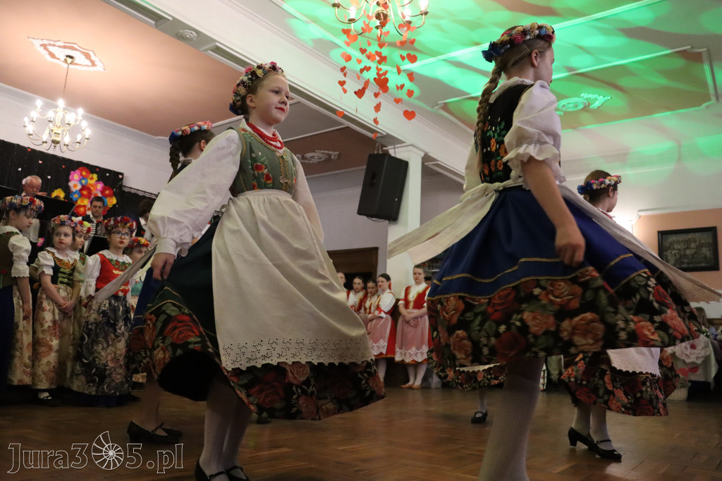 Fotorelacja: Kiermasz Wielkanocny w Pałacyku nad Wartą w Zawierciu