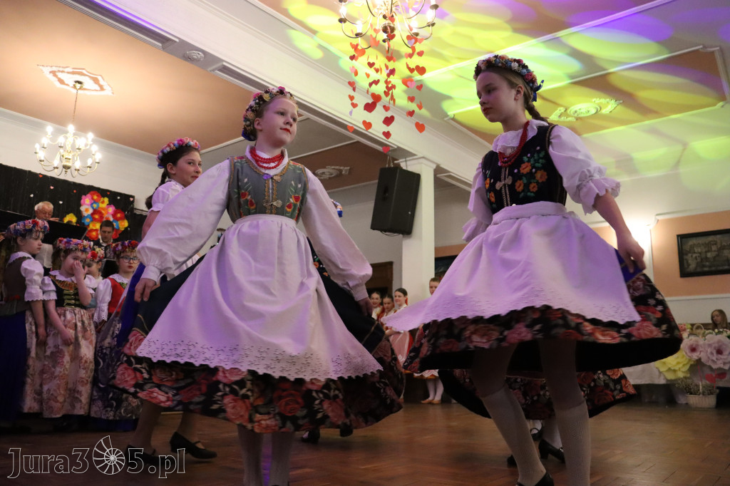 Fotorelacja: Kiermasz Wielkanocny w Pałacyku nad Wartą w Zawierciu