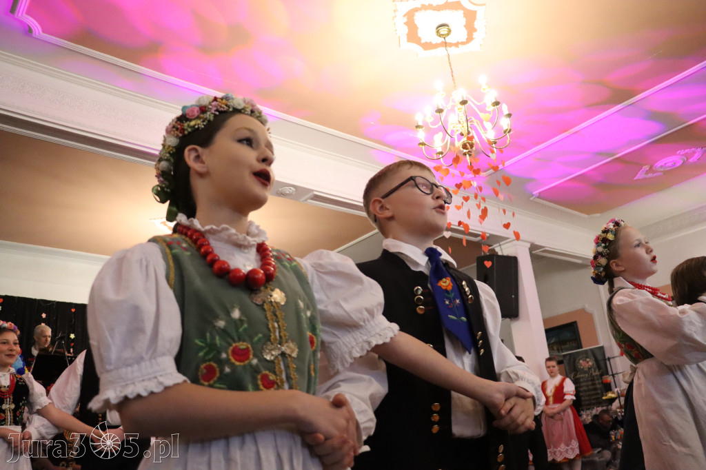 Fotorelacja: Kiermasz Wielkanocny w Pałacyku nad Wartą w Zawierciu