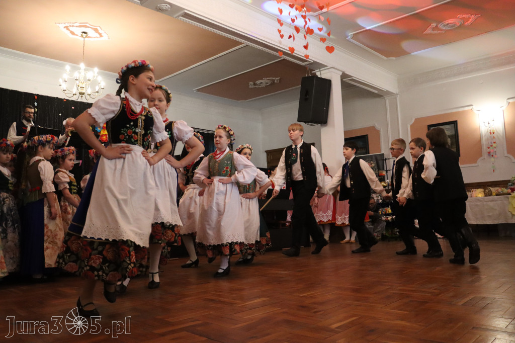 Fotorelacja: Kiermasz Wielkanocny w Pałacyku nad Wartą w Zawierciu