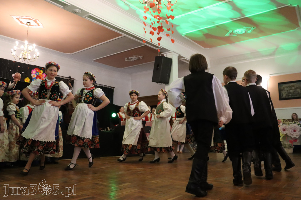 Fotorelacja: Kiermasz Wielkanocny w Pałacyku nad Wartą w Zawierciu