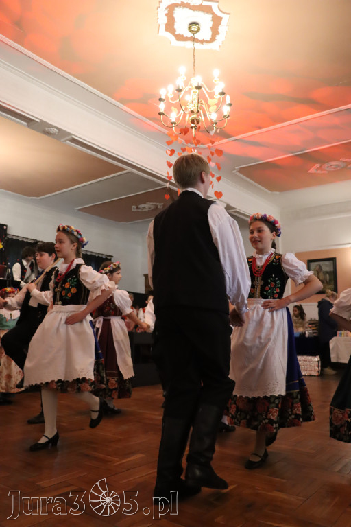 Fotorelacja: Kiermasz Wielkanocny w Pałacyku nad Wartą w Zawierciu