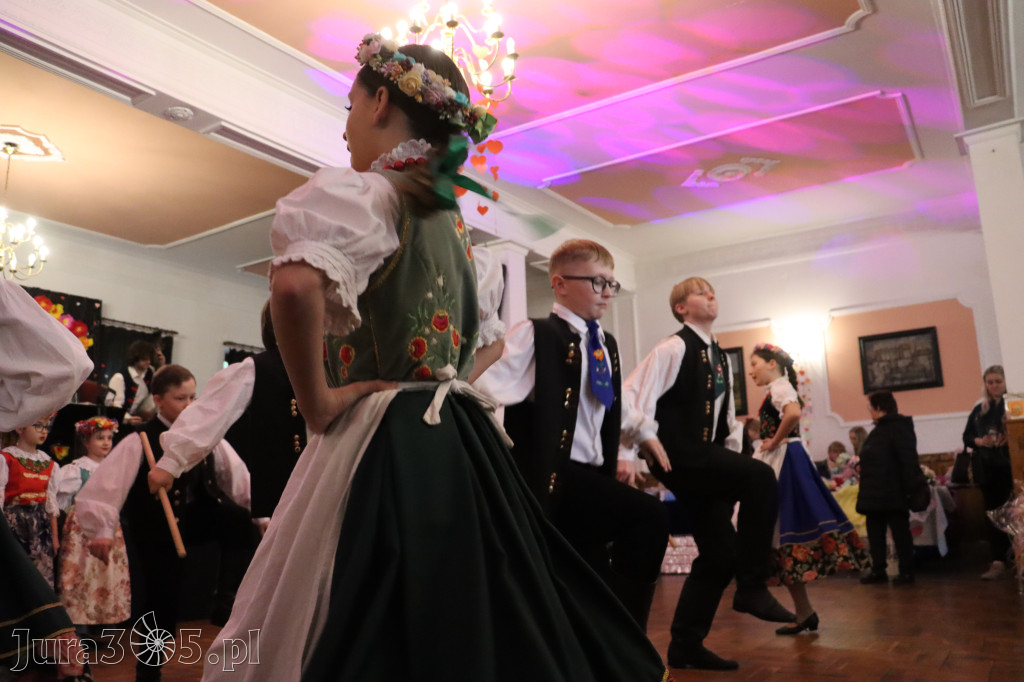 Fotorelacja: Kiermasz Wielkanocny w Pałacyku nad Wartą w Zawierciu