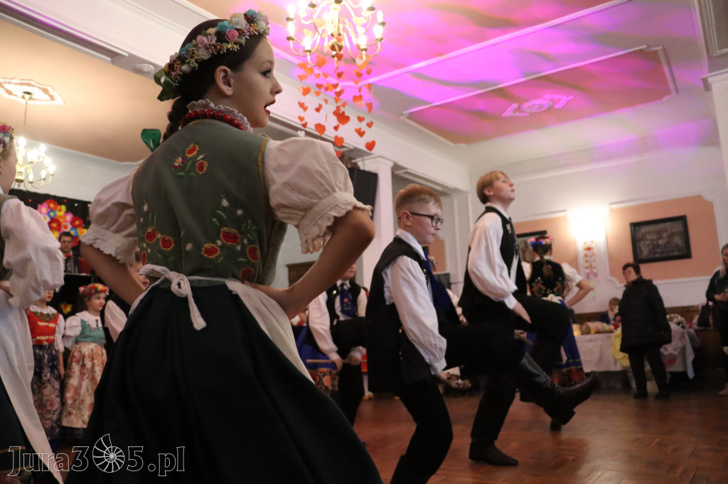 Fotorelacja: Kiermasz Wielkanocny w Pałacyku nad Wartą w Zawierciu