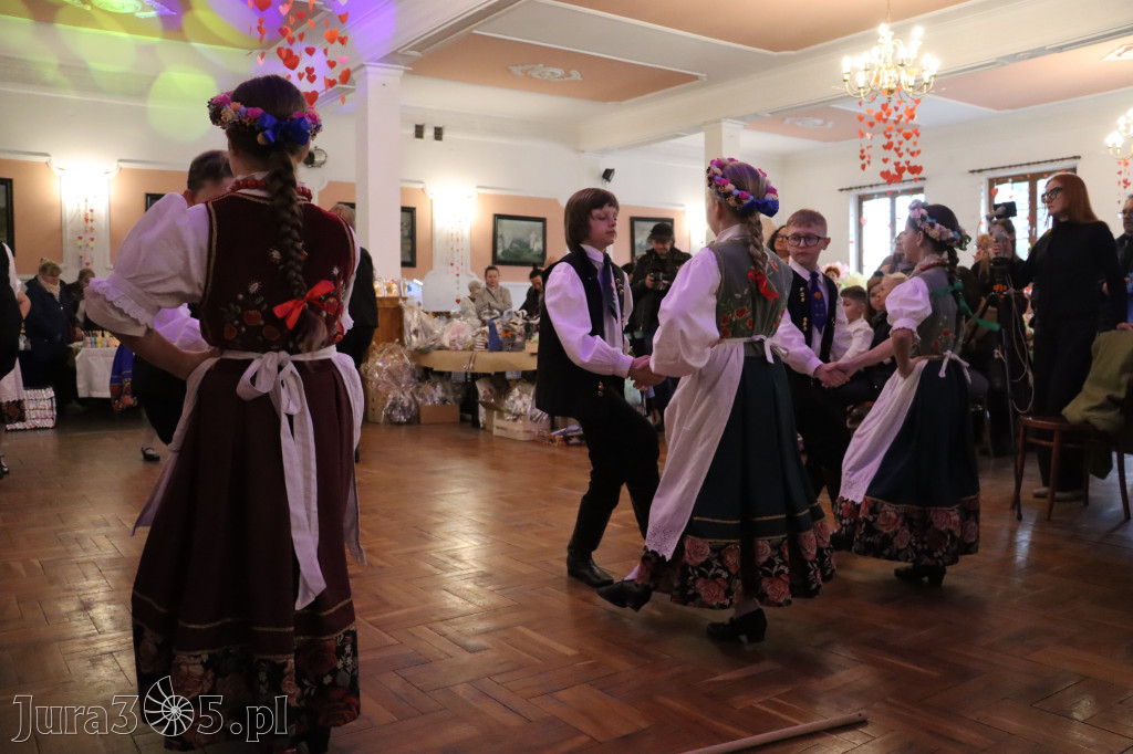 Fotorelacja: Kiermasz Wielkanocny w Pałacyku nad Wartą w Zawierciu