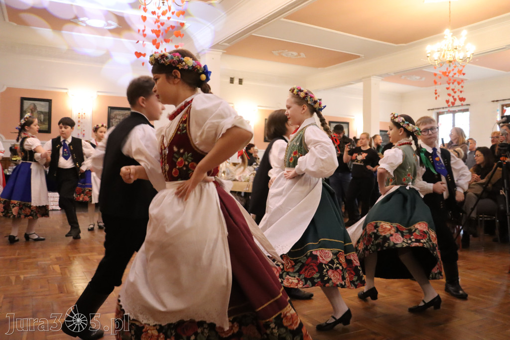 Fotorelacja: Kiermasz Wielkanocny w Pałacyku nad Wartą w Zawierciu