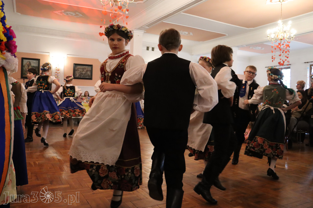 Fotorelacja: Kiermasz Wielkanocny w Pałacyku nad Wartą w Zawierciu
