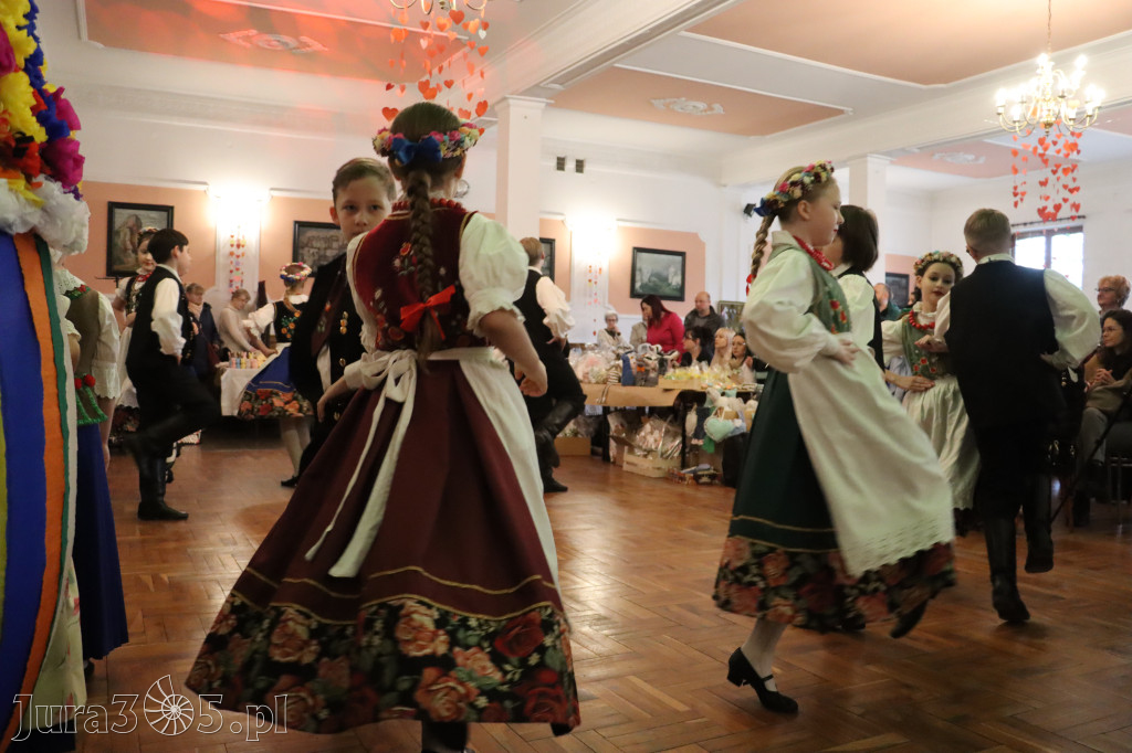 Fotorelacja: Kiermasz Wielkanocny w Pałacyku nad Wartą w Zawierciu