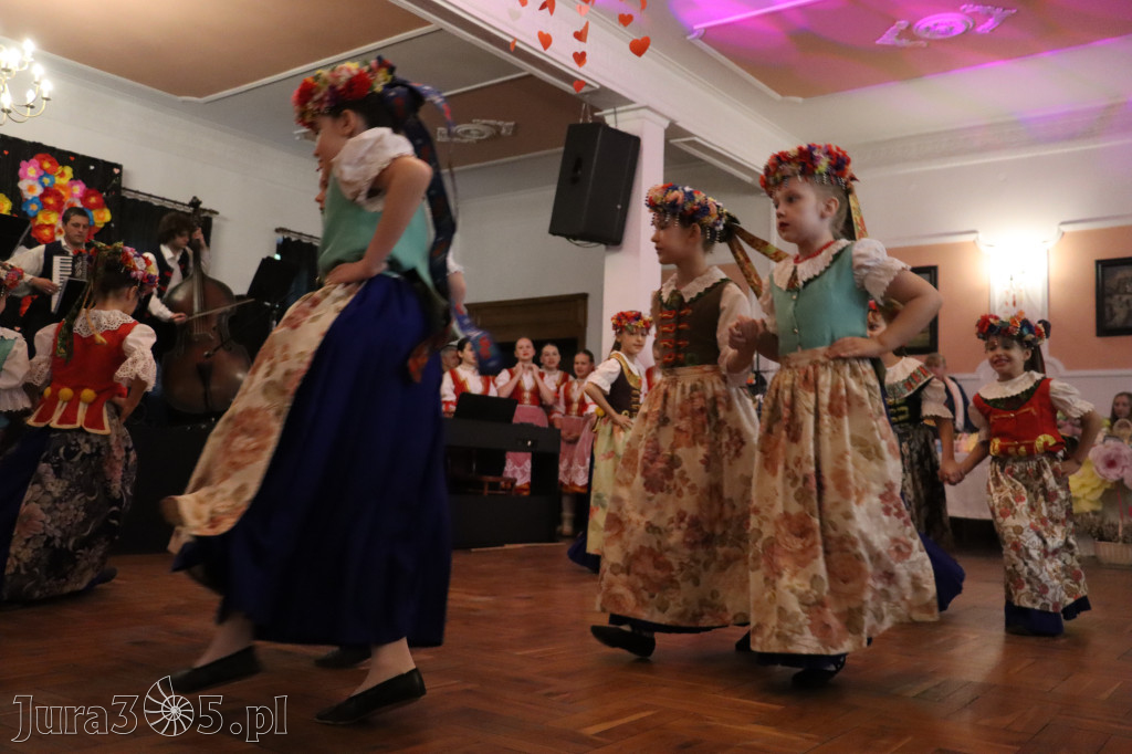 Fotorelacja: Kiermasz Wielkanocny w Pałacyku nad Wartą w Zawierciu