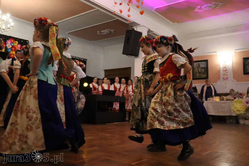 Fotorelacja: Kiermasz Wielkanocny w Pałacyku nad Wartą w Zawierciu