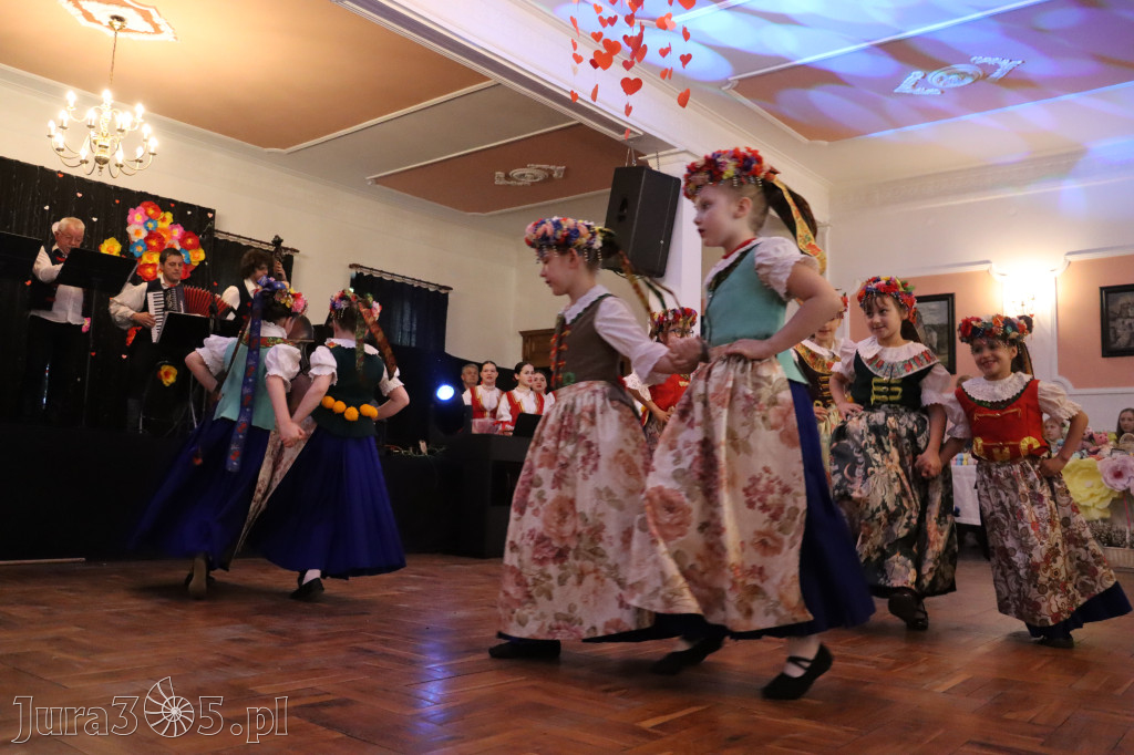 Fotorelacja: Kiermasz Wielkanocny w Pałacyku nad Wartą w Zawierciu