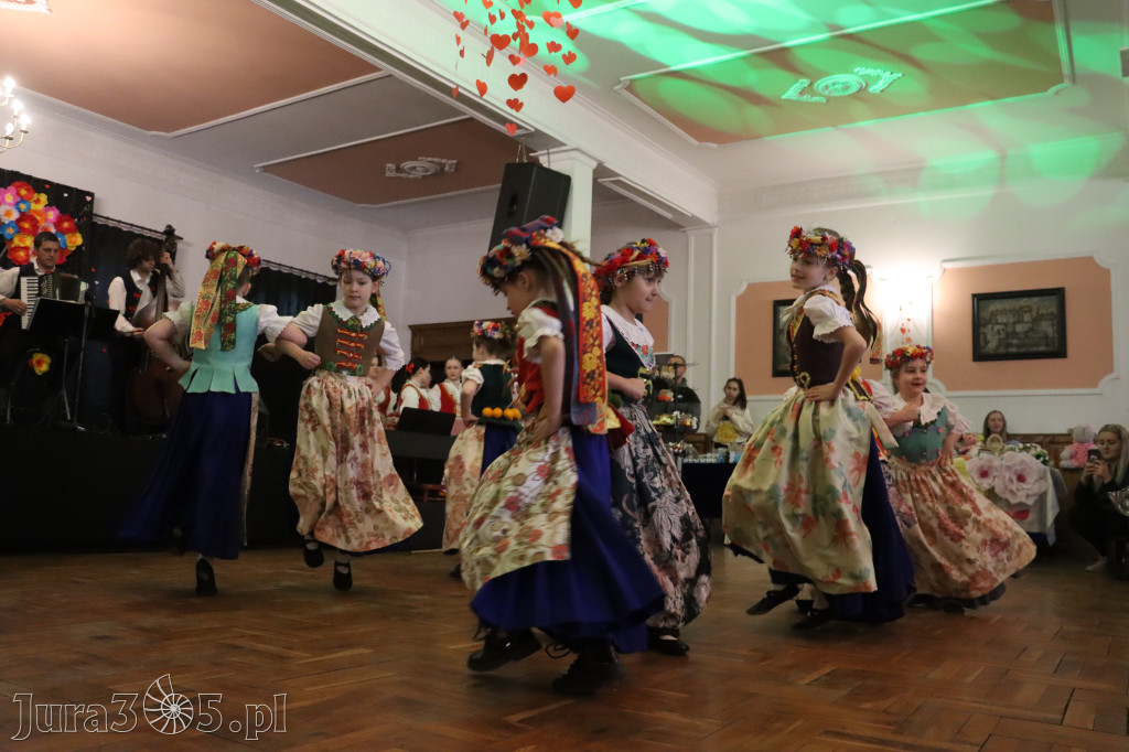 Fotorelacja: Kiermasz Wielkanocny w Pałacyku nad Wartą w Zawierciu