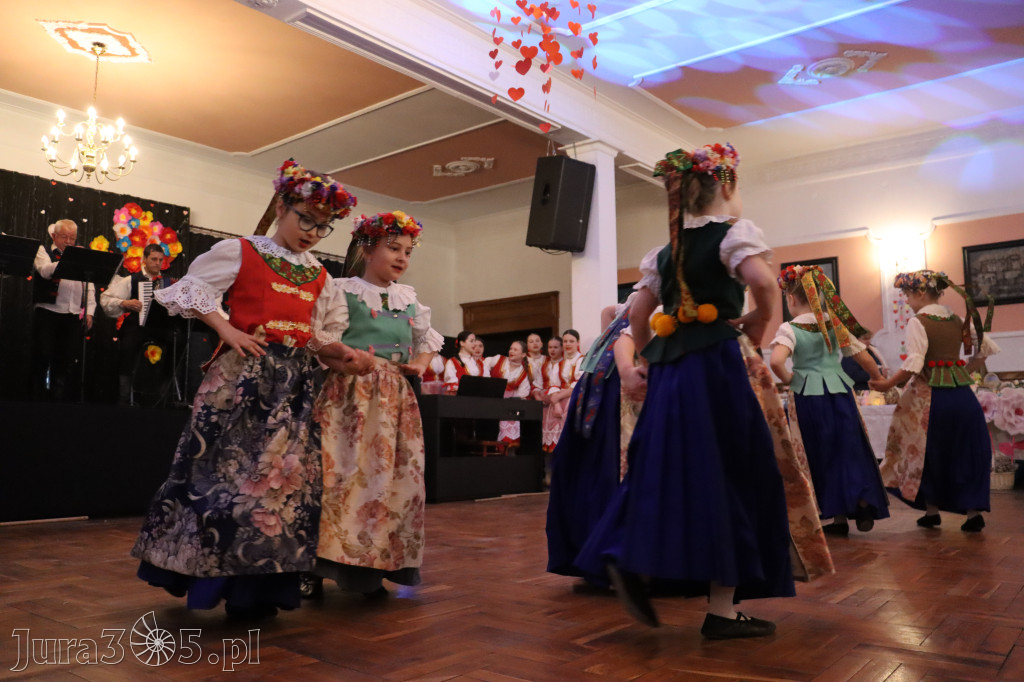 Fotorelacja: Kiermasz Wielkanocny w Pałacyku nad Wartą w Zawierciu