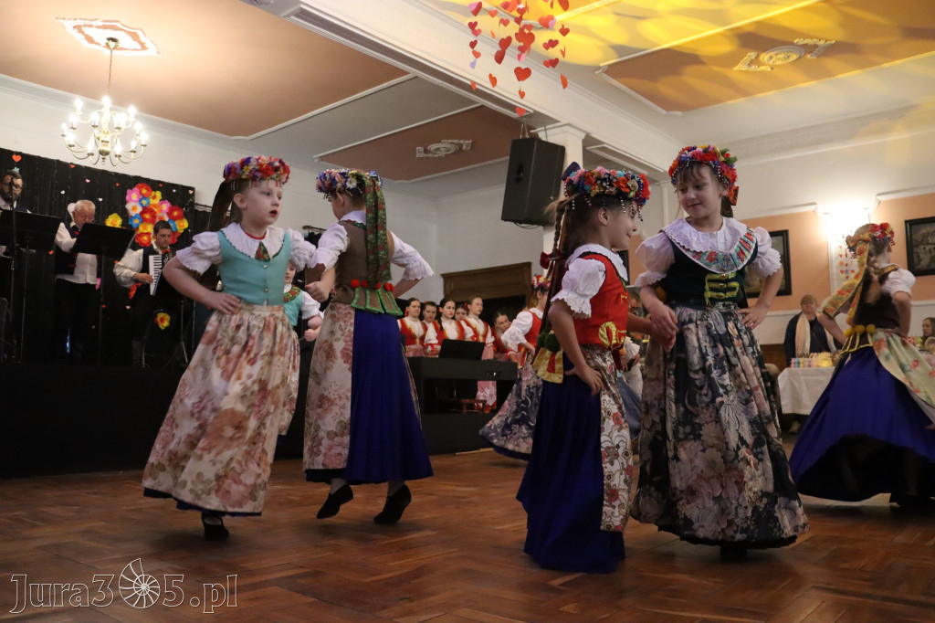 Fotorelacja: Kiermasz Wielkanocny w Pałacyku nad Wartą w Zawierciu